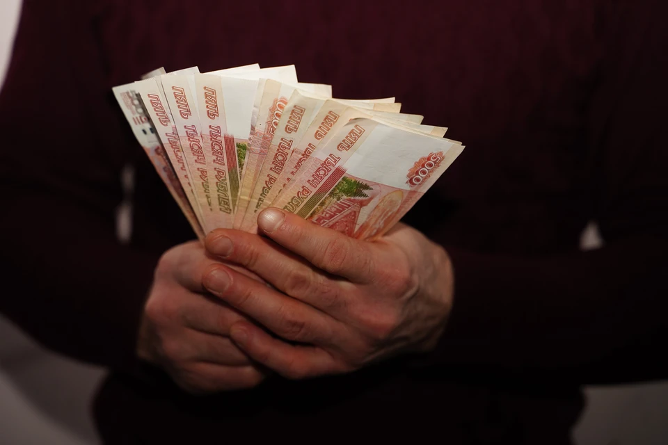 Житель Кузбасса похитил более 1,4 млн рублей со счета погибшего на СВО друга.