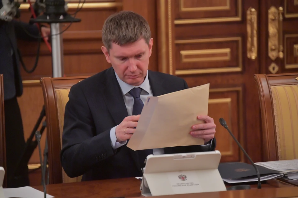 Решетников: Экономика России находится на грани перехода в рецессию