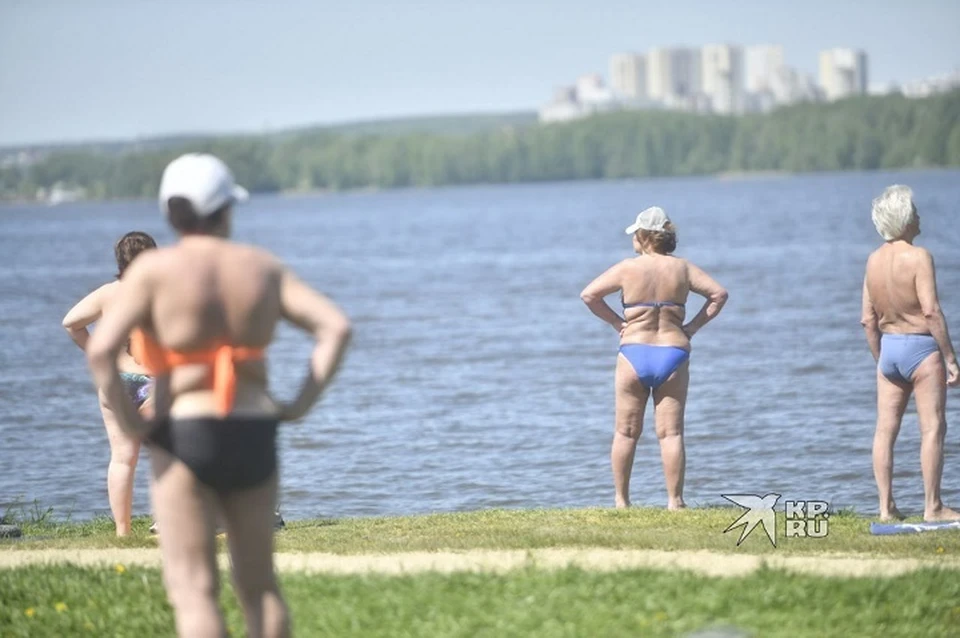 Свердловчанам напомнили правила безопасного отдыха на водоеме