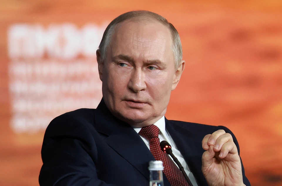 Путин на ПМЭФ дал оценку попыткам ударить по теневому флоту России