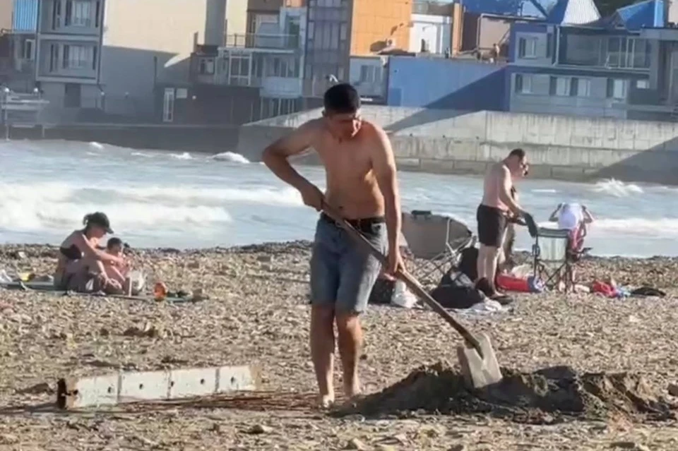 37-летний мужчина самовольно забетонировал часть пляжа. Фото: "Новости Владивостока и не только"
