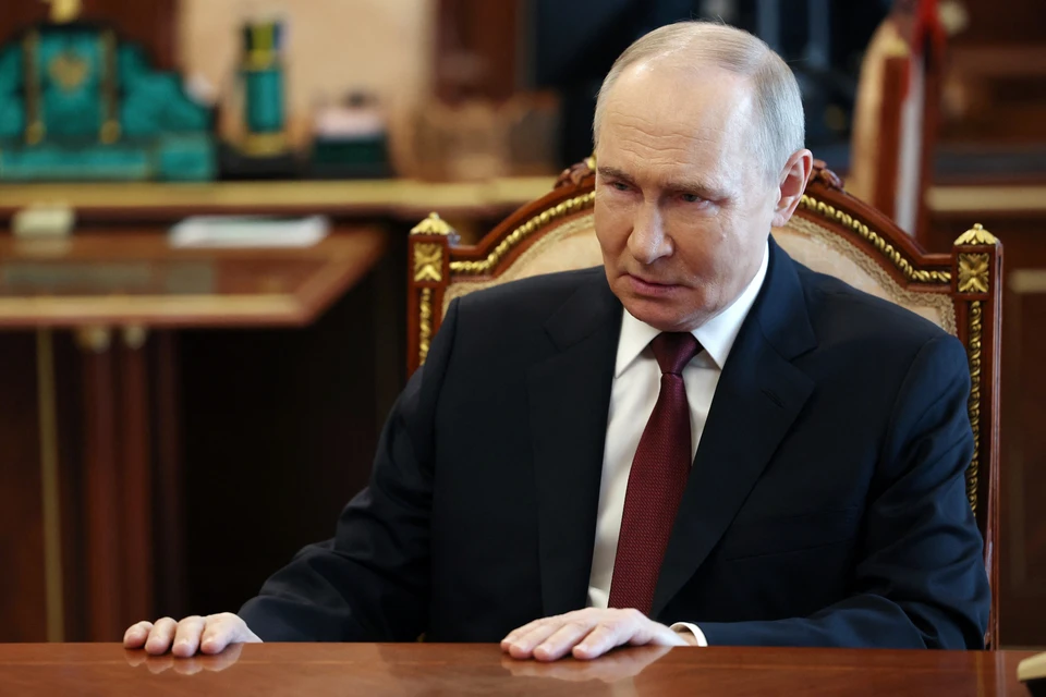 Владимир Путин провел телефонный разговор с королем Бахрейна