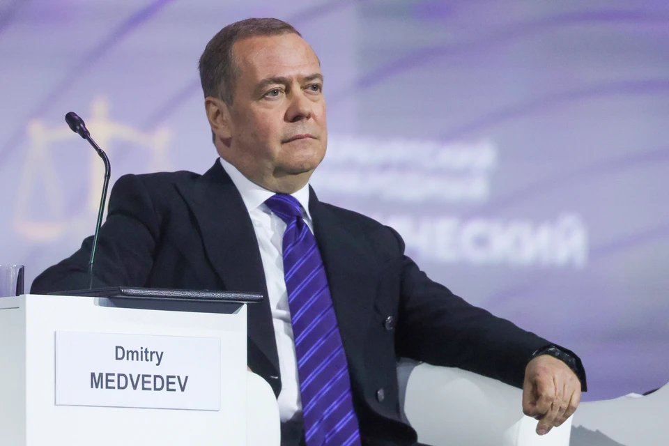 Заместитель председателя Совбеза РФ Дмитрий Медведев