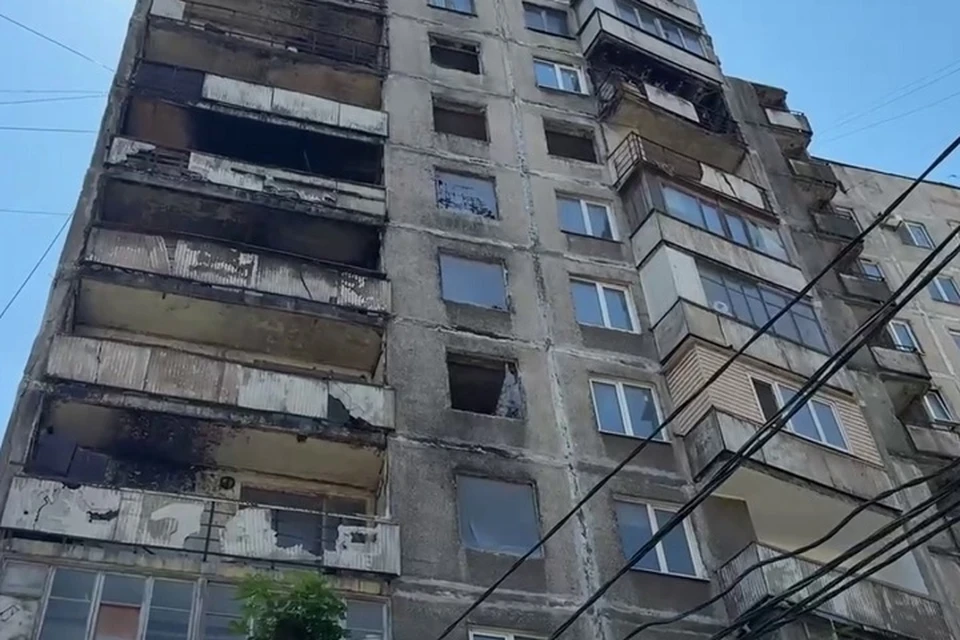Санкт-Петербург восстанавливает многоквартирный дом в Мариуполе. Фото: ТГ/Побратимство Петербурга и Мариуполя