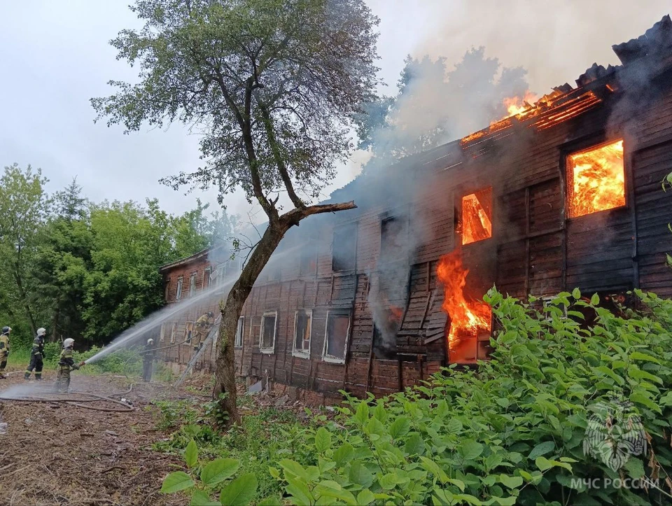 Инцидент произошел на улице Лесозаводской. Фото: пресс-служба ГУ МЧС по Кировской области