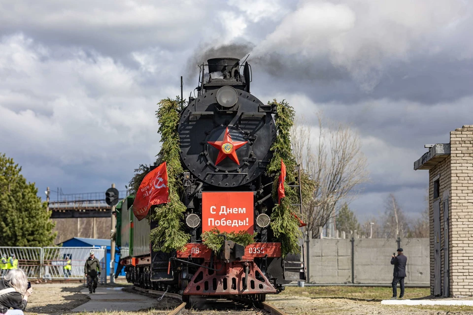 Торжественные мероприятия состоялись в Свердловской области, Тюмени и ряде других городов России.