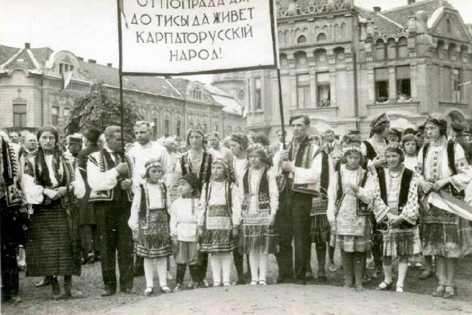 Весь XX век и тем более сейчас — в век XXI из этого народа пытались вытравить все русское: веру, язык, ментальность