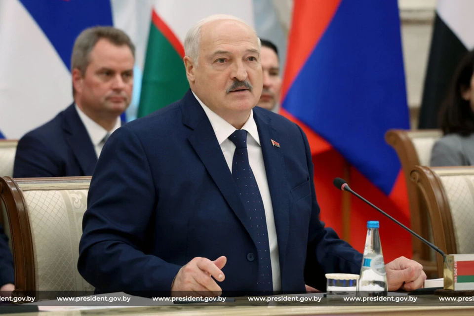 Лукашенко сказал о поступающих к нему жалобах белорусов на безразличие чиновников. Снимок носит иллюстративный характер. Фото: president.gov.by