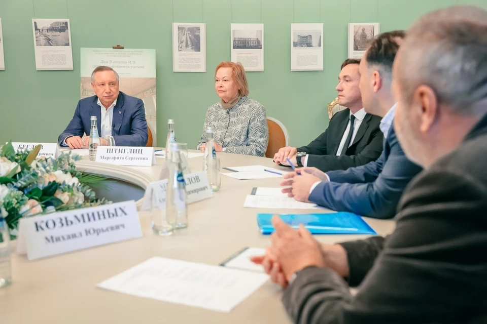 Губернатор Александр Беглов неоднократно подчеркивал, что Петербург - город-музей. Фото: Администрация Санкт-Петербурга.