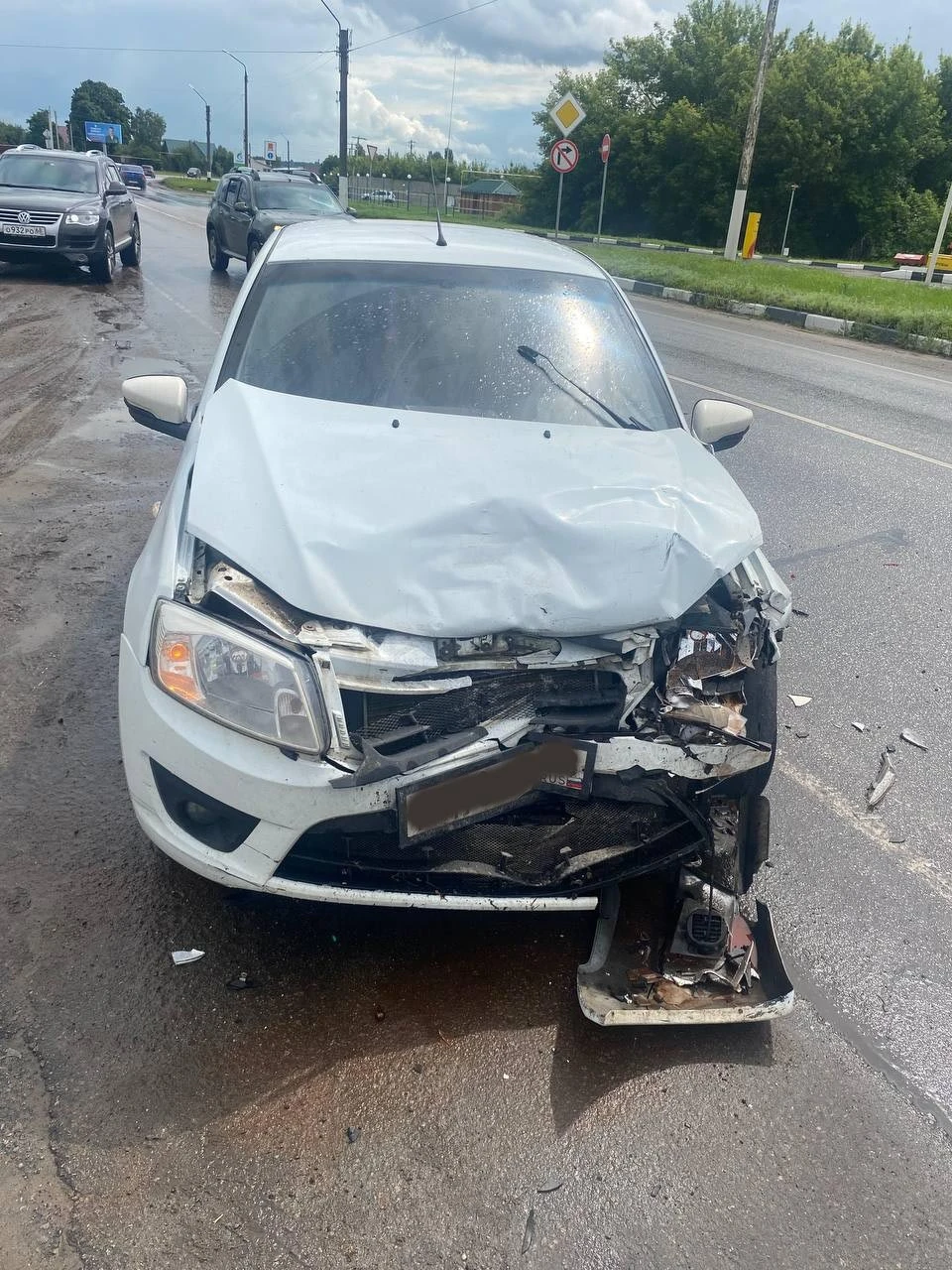 Водитель одного из авто оказалась в больнице
