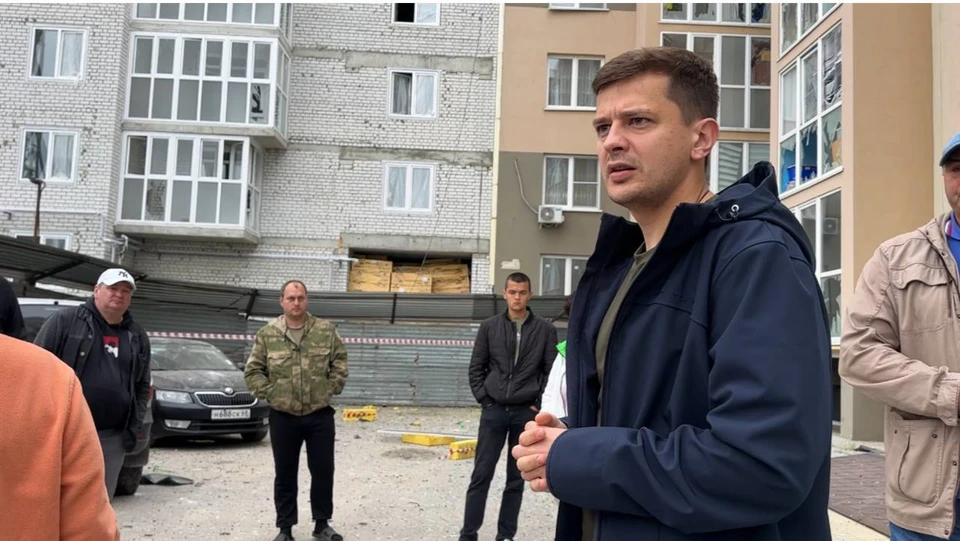 В одном из районов города обломки беспилотника упали на нежилой строящийся дом. Фото: телеграм-канал главы Ельца Вячеслава Жабина.