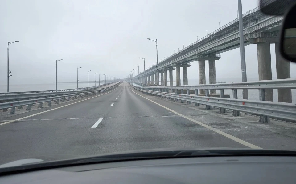 В очереди перед Крымским мостом стоят 246 автомобилей