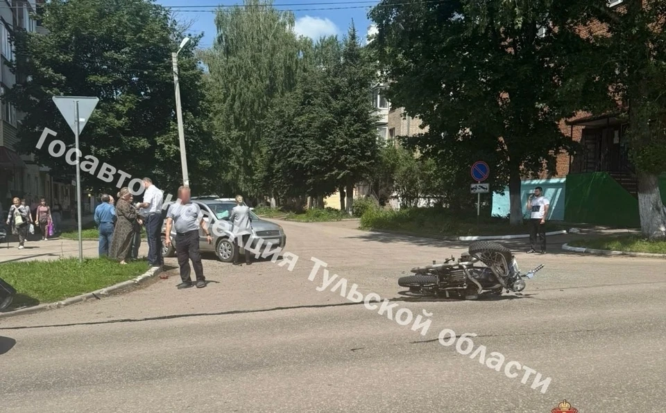 В ДТП в Киреевском районе пострадал водитель и несовершеннолетняя пассажирка мотоцикла