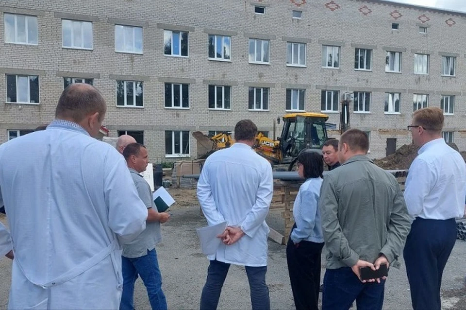 Татьяна Савинова посетила поликлинику микрорайона Динас. Фото: Департамент информационной политики региона
