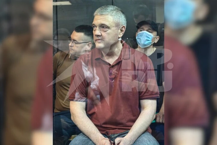 «Получил в качестве взяток не менее 73 миллионов рублей»: в Самаре начали судить экс-главу МЧС региона Олега Бойко