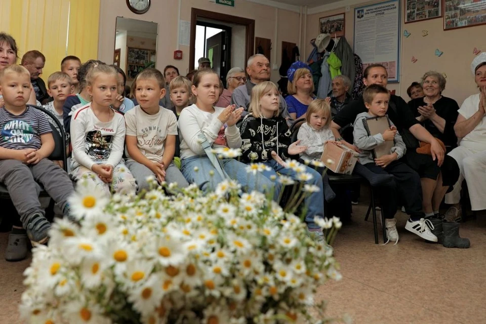 В Ленобласти отметили День семьи, любви и верности. Фото: пресс-служба партии Единой России.