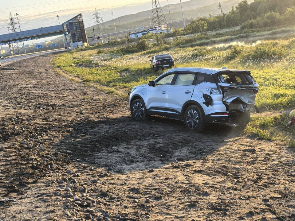 Ночью 10 июля неизвестный водитель Volkswagen Passat устроил ДТП в Кольском округе. Фото: Госавтоинспекция по Мурманской области