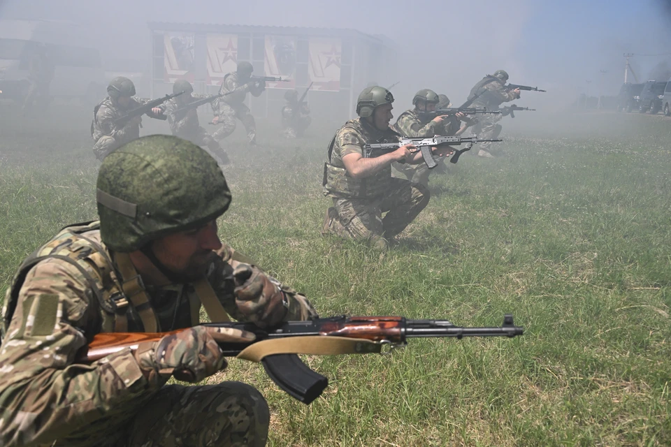 Военные РФ читали стихи из «Брата-2» раненому бойцу во время эвакуации