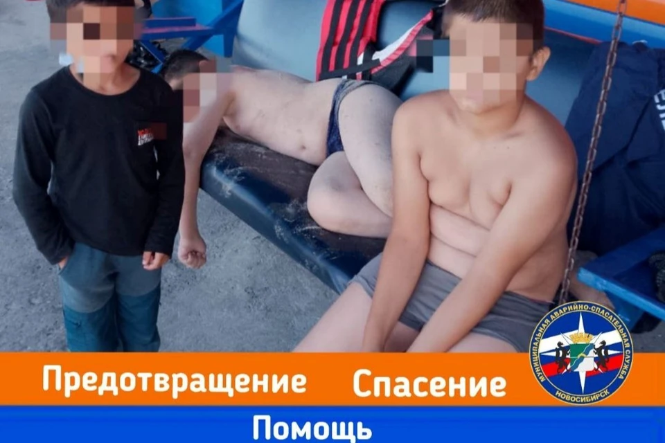 Оба мальчика находились в воде без присмотра взрослых и успели наглотаться воды. Фото: МАСС