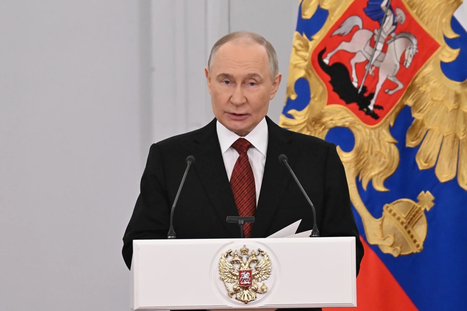 Владимир Путин объявил благодарность сотрудникам «Комсомольской правды»