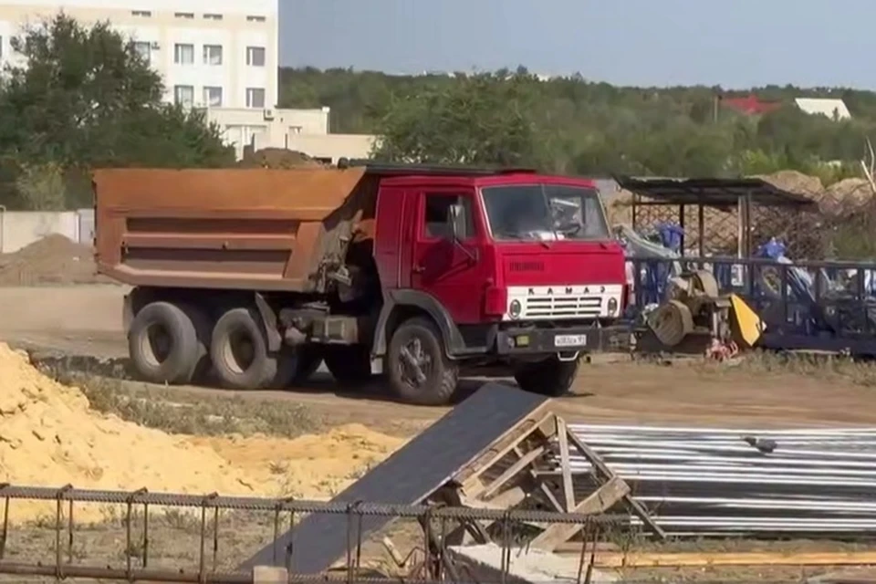 Строительство новых многоэтажных домов в ЛНР. Фото: скриншот с видео
