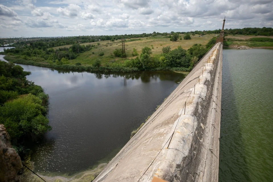 Аномальная жара привела к значительному снижению уровня воды в резервных водоемах Республики, что создает угрозу для стабильного водоснабжения. Фото: ТГ/Кольцов