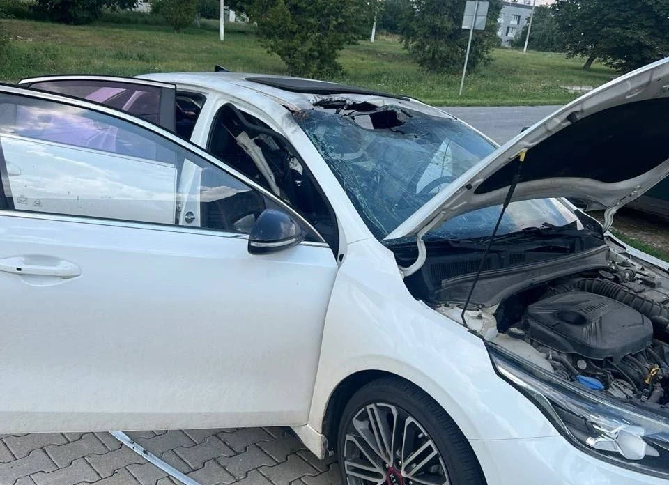 В результате атак повреждены частные дома и транспортные средства