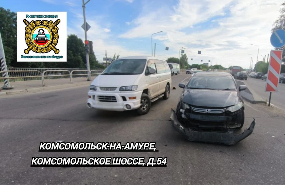 Оба пострадавших находились на заднем сидении Фото: ГАИ Комсомольска
