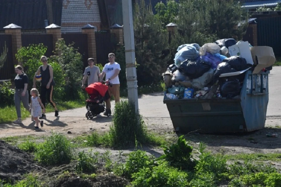 Исполком контролирует 406 контейнерных площадок в поселках.