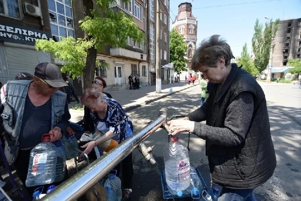 В городе будет налажена система подвоза воды (архивное фото)