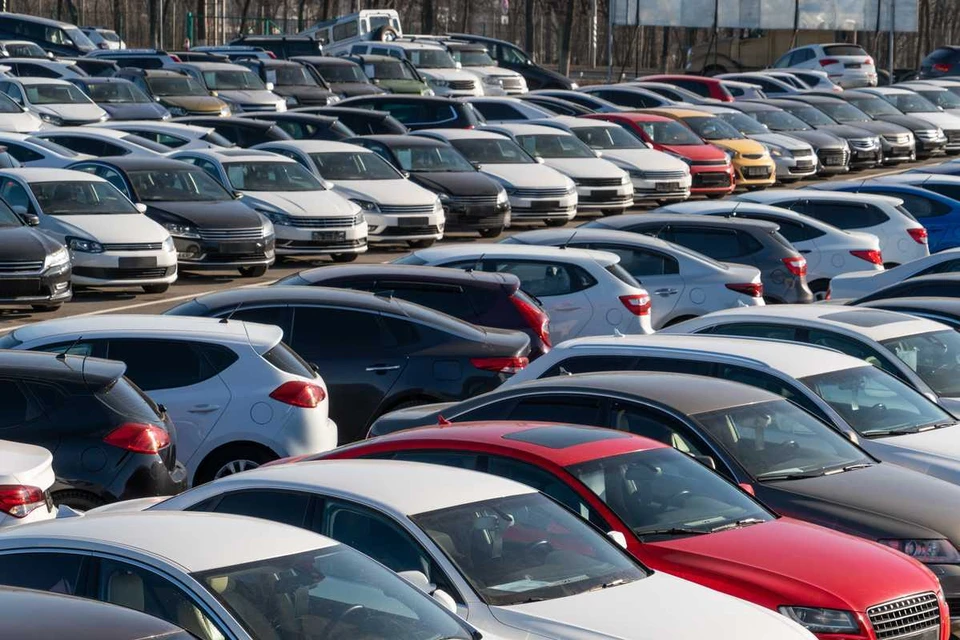 Названы четыре варианта авто в бюджете 500 тысяч. Фото: Scharfsinn/ Shutterstock.com