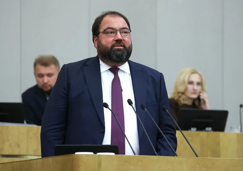 Шадаев отметил, что наказание следует за поиск конкретного экстремистского материала
