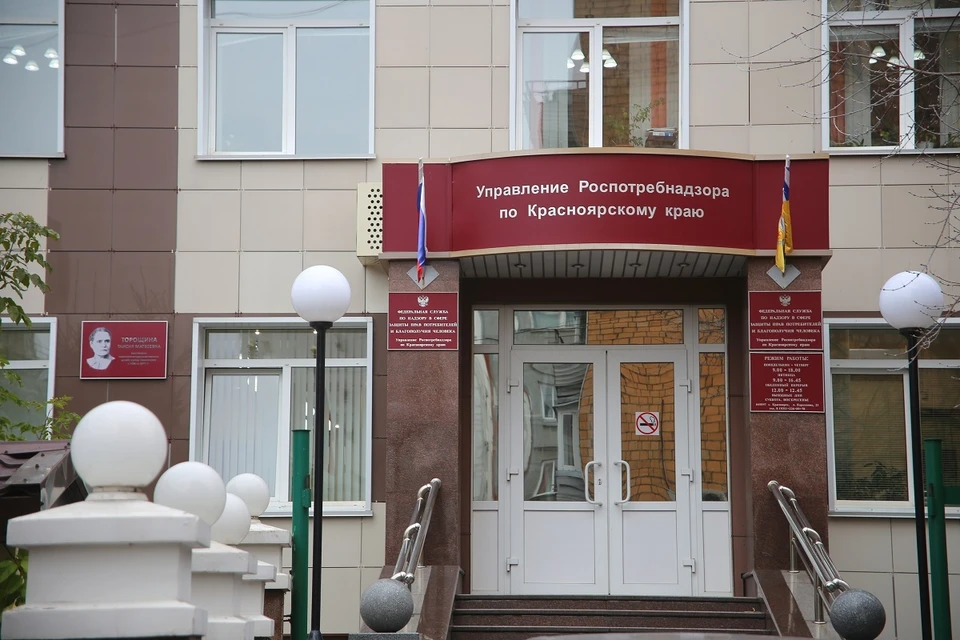 Жители Красноярска жалуются на две мебельные компании