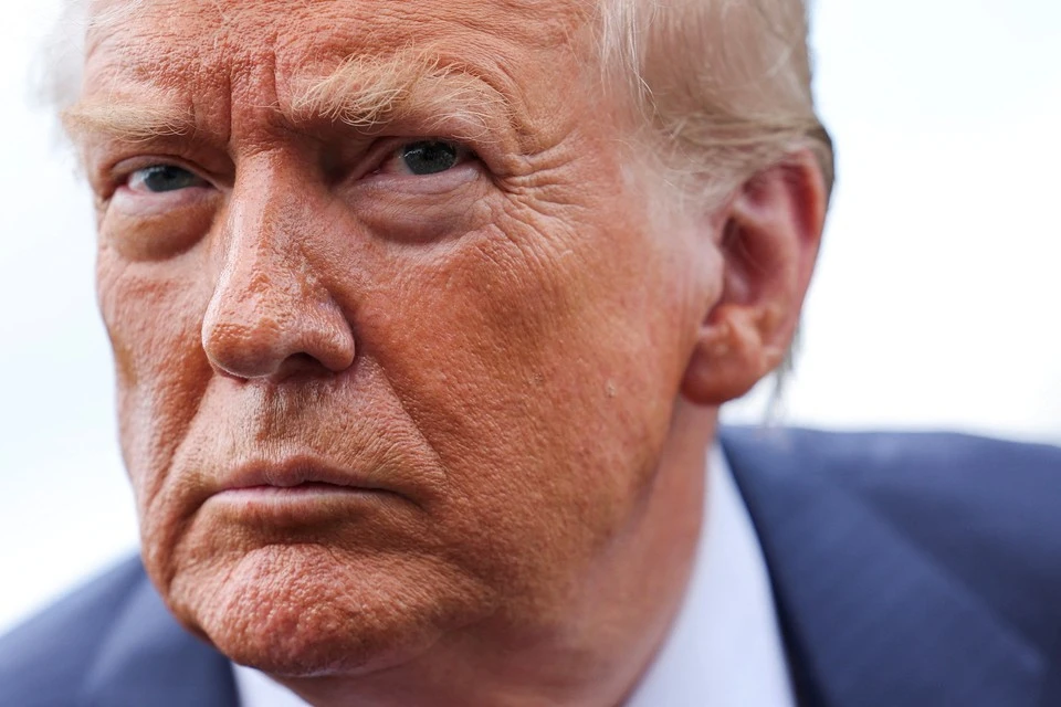 CNN: Эпштейна заметили на фотографиях со свадьбы Трампа
