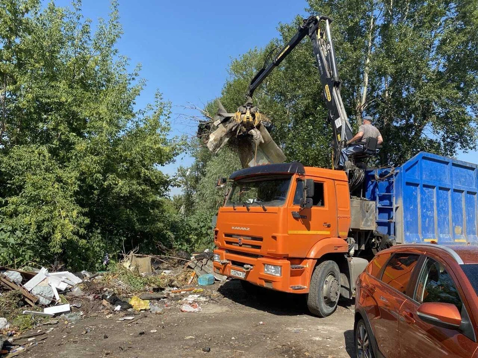 В Железнодорожном районе Ульяновска вывезли мусор с двух улиц. ФОТО: Центр по благоустройству и озеленению Ульяновска