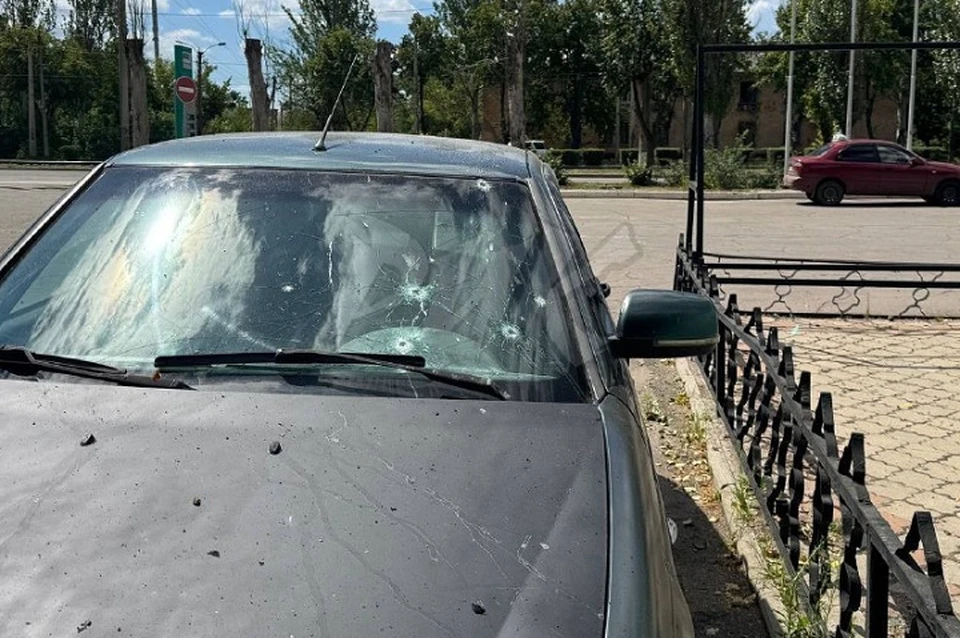 Последствия атаки дрона ВСУ по центру Горловки. Фото: ТГ/Приходько