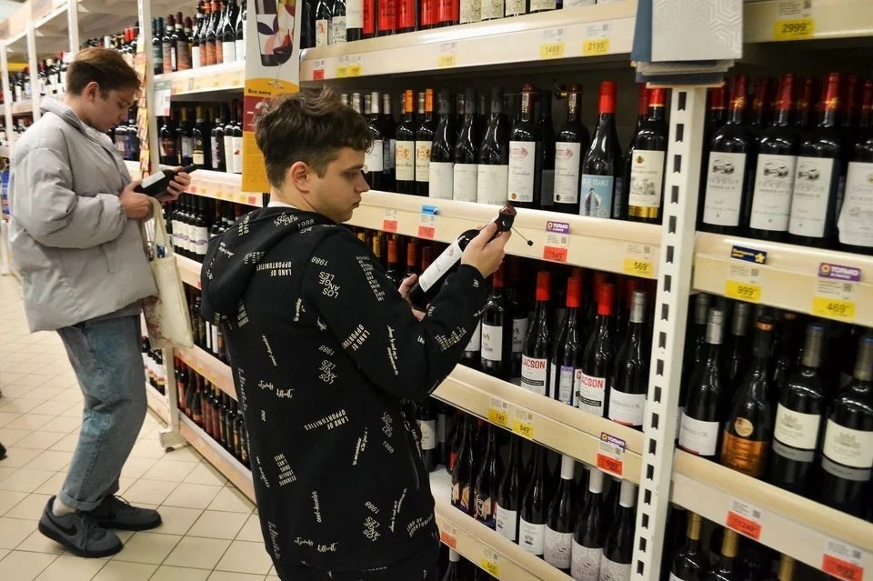 Милонов предложил ввести аукционы на продажу алкоголя и резко сократить число точек