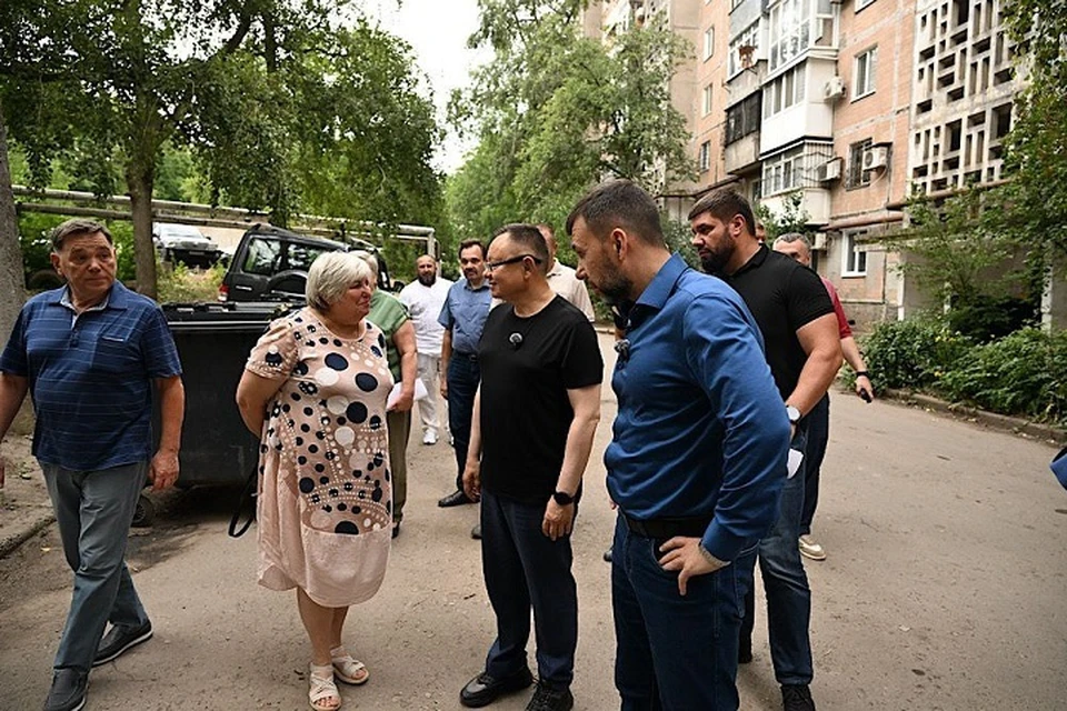 В Донецке до наступления холодов отремонтируют кровлю дома на улице Пинтера. Фото: ТГ/Пушилин
