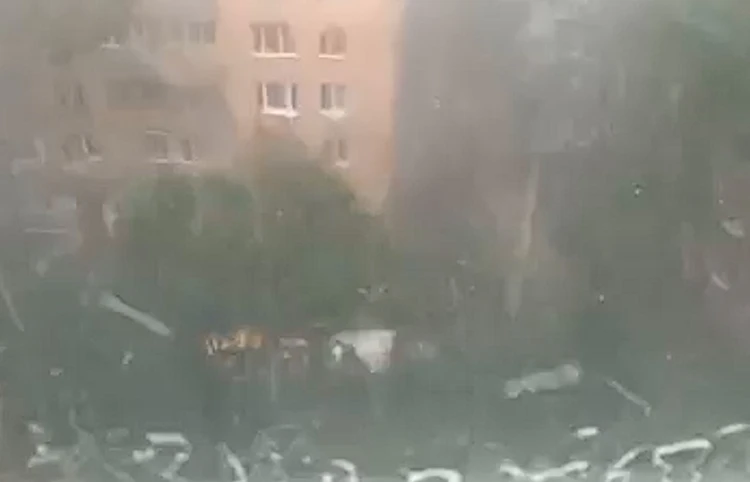 Москвичей напугали песчаной бурей: что на самом деле скрывается за жуткими видео