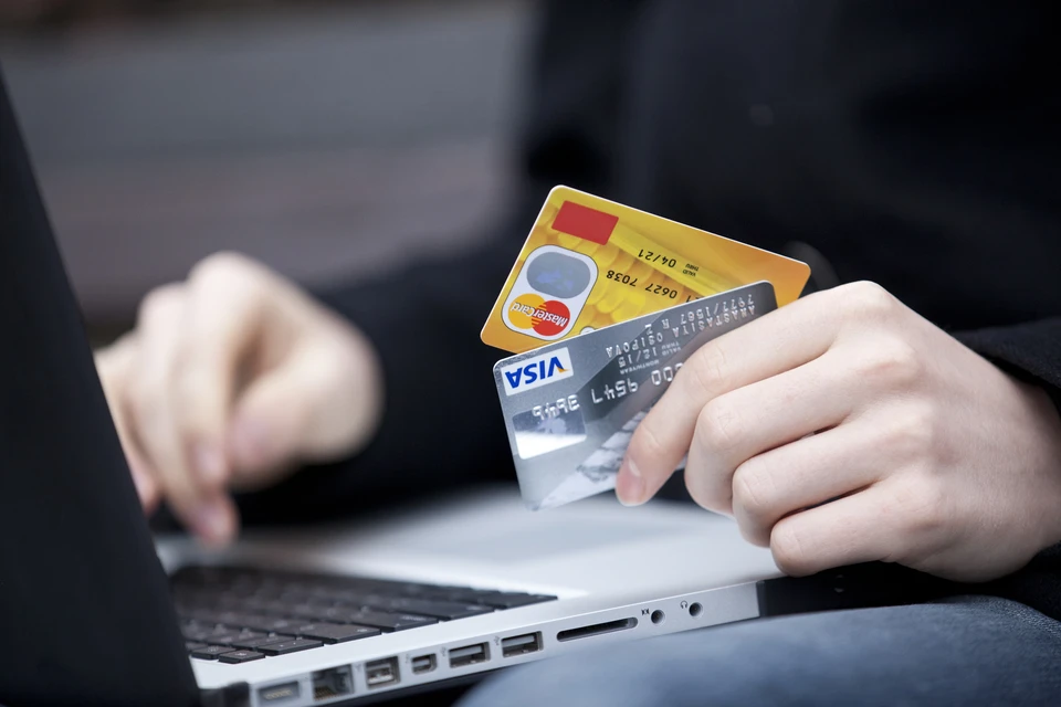 ЦБ намерен установить разумный срок для замены Visa и Mastercard