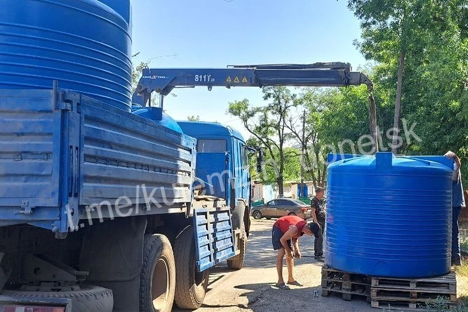 В трех районах Донецка установили дополнительные емкости для воды. Фото: ТГ/Кулемзин