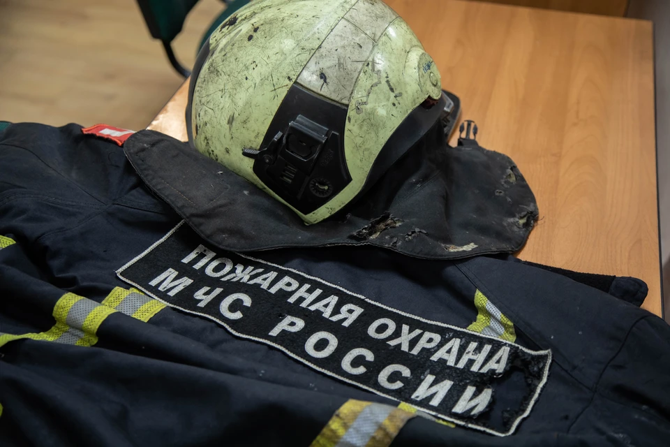 С огнем боролись 70 пожарных.