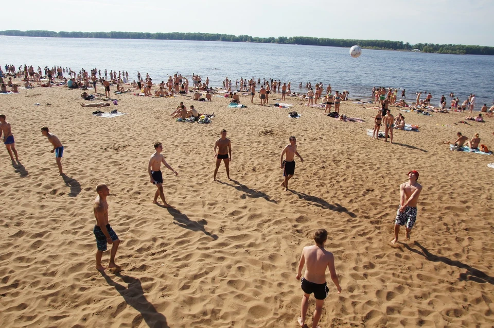 В Самаре температура воды в Волге составляет почти +24 градуса