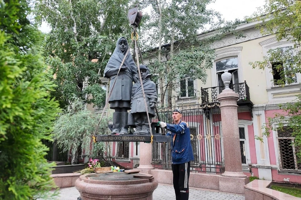 В Красноярске из центра убирают памятник. Фото: администрация города
