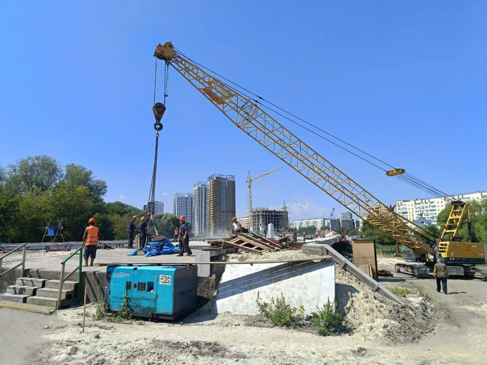 В Ульяновске продолжается строительство нового моста в створе улиц Шевченко и Смычки. Фото администрация Ульяновска