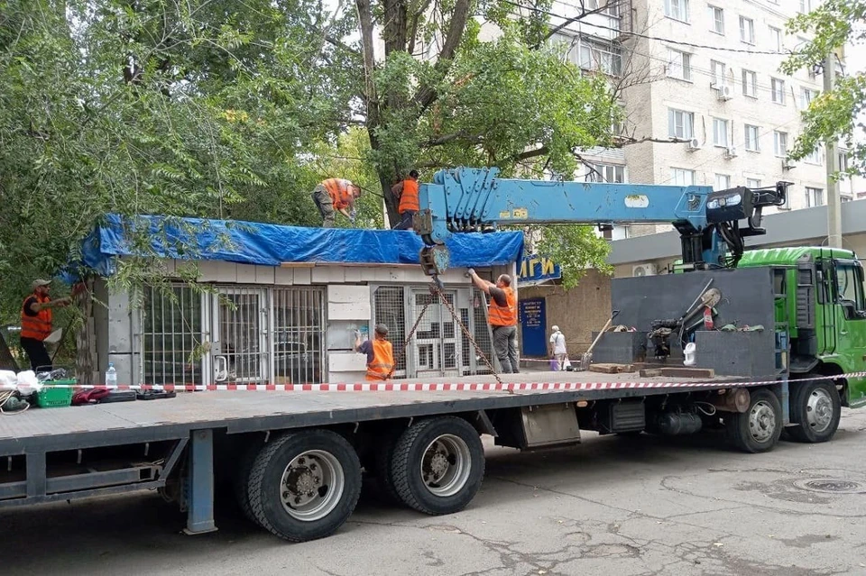 Если собственник не захочет сам демонтировать незаконный ларек, то это сделают принудительно. Фото: Правительство Ростовской области.