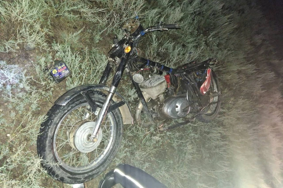 От полученных травм подросток скончался на месте, его 17-летнего пассажира доставили в городскую больницу
