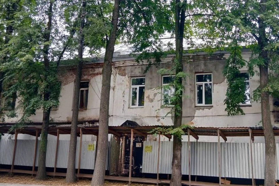 Памятники архитектуры - под особой охраной.