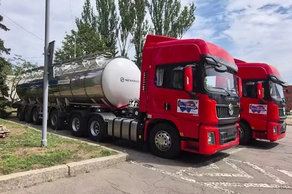 ХМАО подарил Макеевке водовозы и направил бригады для решения проблем с водой. Фото: ТГ/Пушилин
