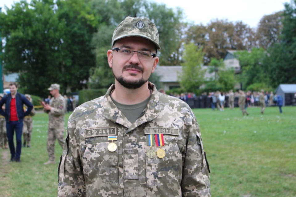 Глава Института национальной памяти Александр Алферов выразил недовольство тем, что украинцы, проживающие за границей, в большинстве своем говорят по-русски и редко участвуют в проукраинских митингах.